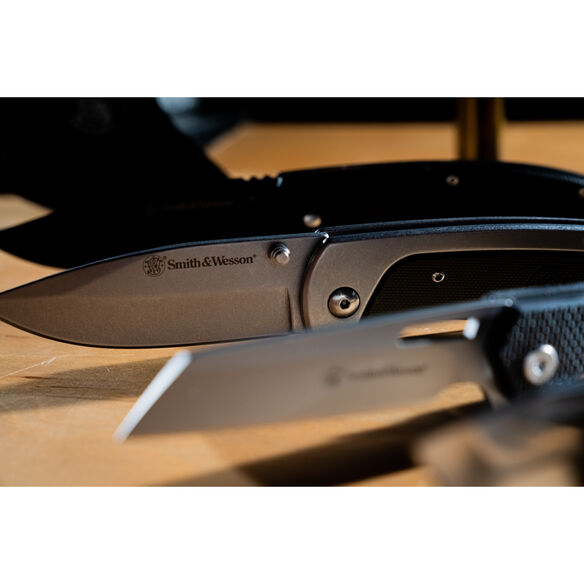 Smith & Wesson&reg; Freighter Folding Knife